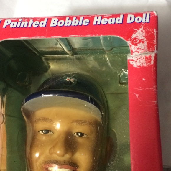 Ichiro Suzuki 2001 Bobble Head Doll White Jersey - Picture 8 of 8